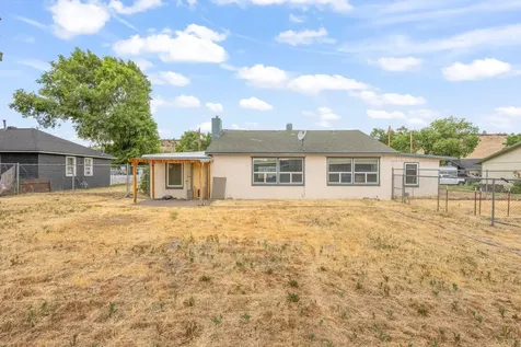 71 SW 2nd Street Madras OR 97741