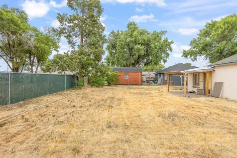71 SW 2nd Street Madras OR 97741