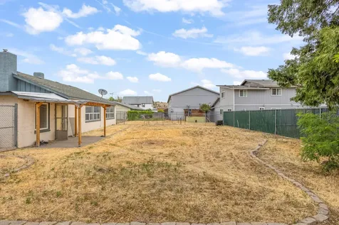 71 SW 2nd Street Madras OR 97741