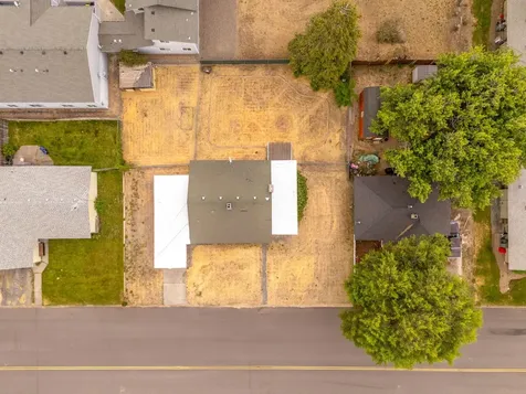 71 SW 2nd Street Madras OR 97741
