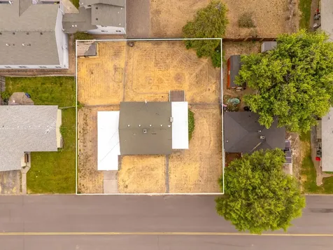 71 SW 2nd Street Madras OR 97741