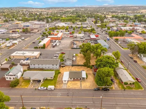 71 SW 2nd Street Madras OR 97741