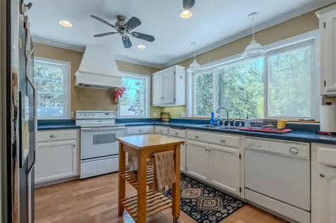 7888 Redthorne Road Rogue River OR 97537