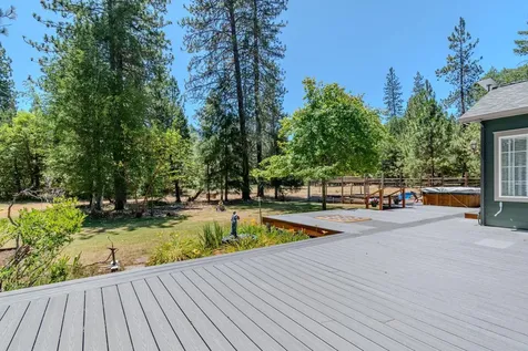 7888 Redthorne Road Rogue River OR 97537
