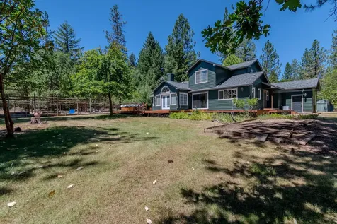 7888 Redthorne Road Rogue River OR 97537