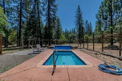 7888 Redthorne Road Rogue River OR 97537
