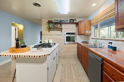 1342 SE Priscilla Lane Grants Pass OR 97526