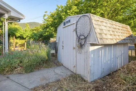 1342 SE Priscilla Lane Grants Pass OR 97526