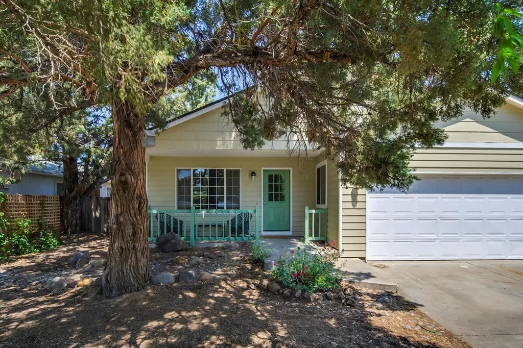 2614 NE 2614 NE Brian Ray Court Bend OR 97701
