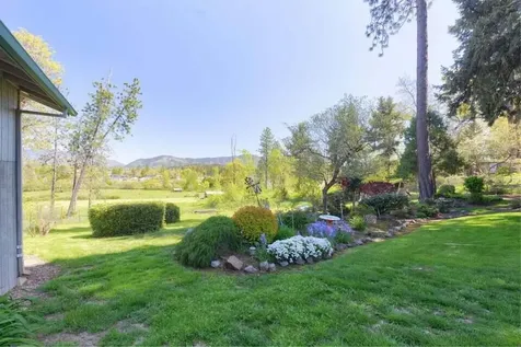 1993 Southgate Way Grants Pass OR 97527