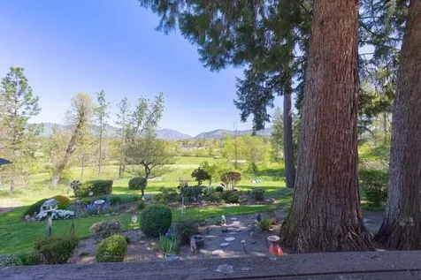 1993 Southgate Way Grants Pass OR 97527