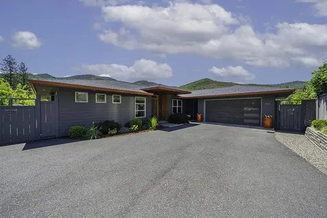 753 Wrights Creek Drive Ashland OR 97520