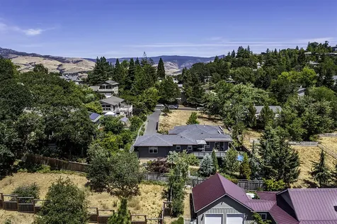 753 Wrights Creek Drive Ashland OR 97520