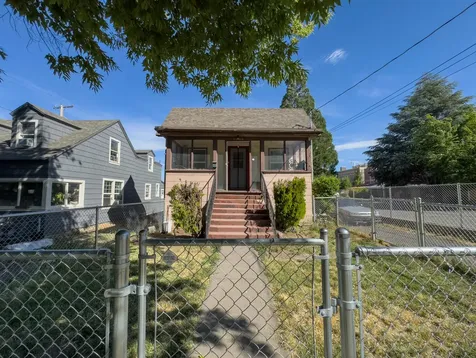 1034 High Street Klamath Falls OR 97601