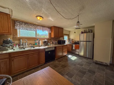 1034 High Street Klamath Falls OR 97601