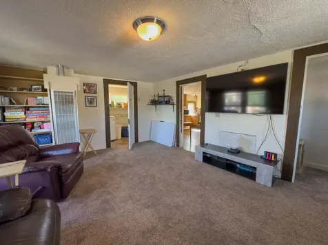 1034 High Street Klamath Falls OR 97601