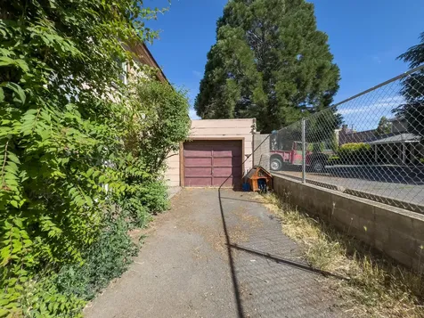 1034 High Street Klamath Falls OR 97601