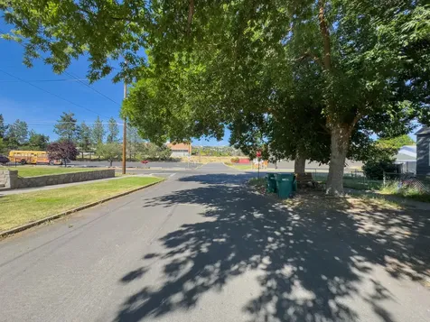 1034 High Street Klamath Falls OR 97601