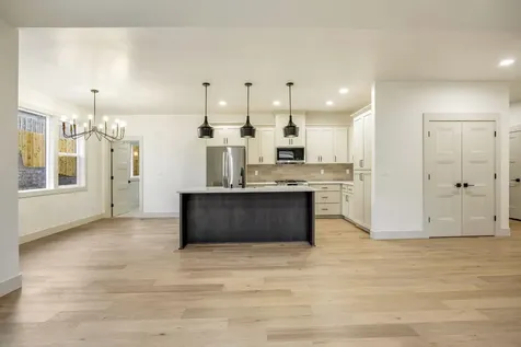 356 Randy Street Ashland OR 97520