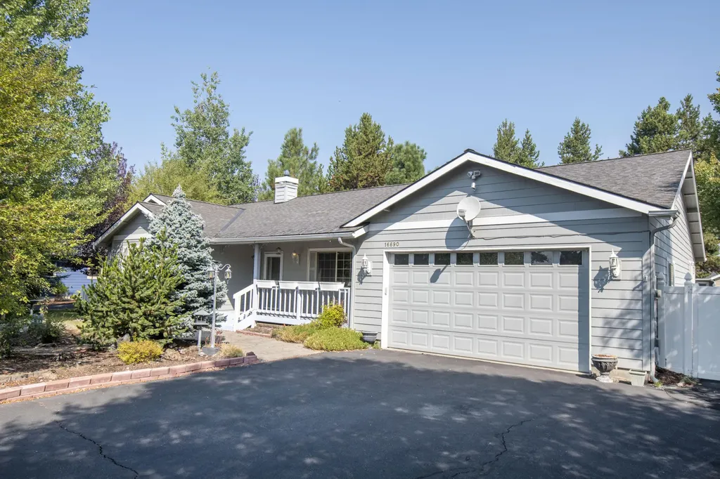 16690 Oakridge Place La Pine OR 97739