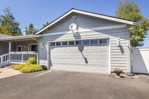 16690 Oakridge Place La Pine OR 97739