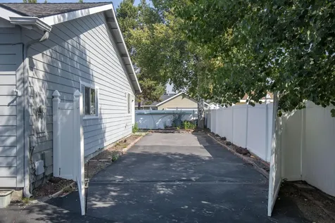 16690 Oakridge Place La Pine OR 97739