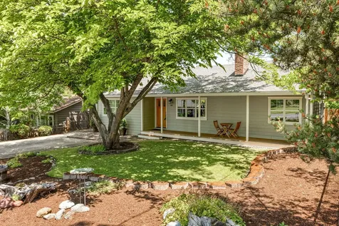 944 Mary Jane Avenue Ashland OR 97520