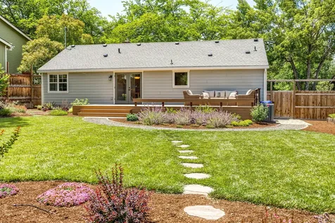 944 Mary Jane Avenue Ashland OR 97520