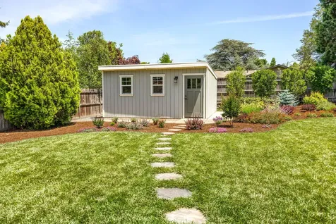 944 Mary Jane Avenue Ashland OR 97520