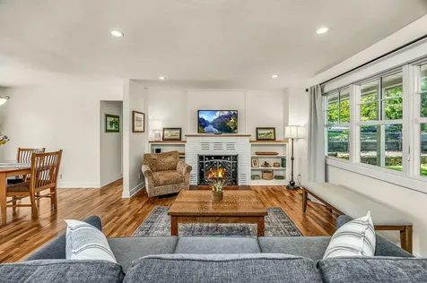 944 Mary Jane Avenue Ashland OR 97520