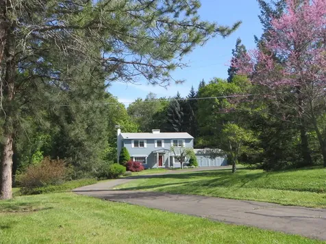 399 Mowetza Drive Ashland OR 97520