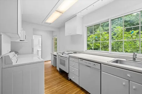 399 Mowetza Drive Ashland OR 97520
