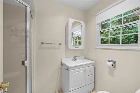 399 Mowetza Drive Ashland OR 97520