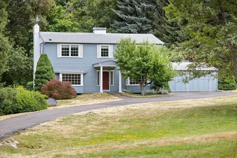 399 Mowetza Drive Ashland OR 97520
