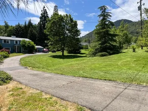 399 Mowetza Drive Ashland OR 97520