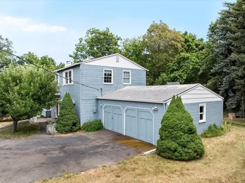 399 Mowetza Drive Ashland OR 97520