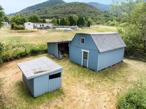 399 Mowetza Drive Ashland OR 97520