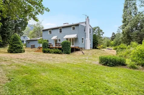 399 Mowetza Drive Ashland OR 97520