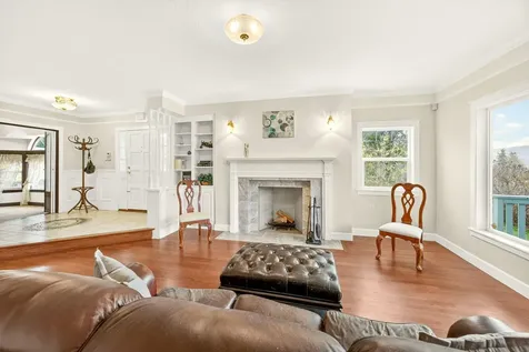 127 4th Avenue Gold Hill OR 97525