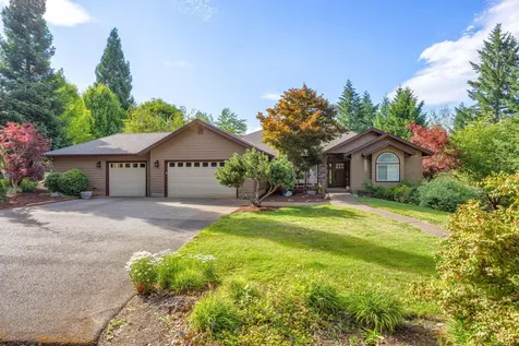 327 Whitestone Drive Grants Pass OR 97527