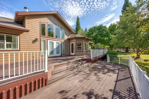327 Whitestone Drive Grants Pass OR 97527