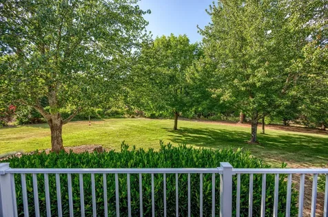 327 Whitestone Drive Grants Pass OR 97527