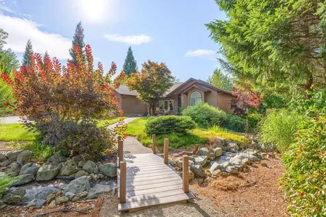 327 Whitestone Drive Grants Pass OR 97527