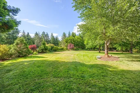 327 Whitestone Drive Grants Pass OR 97527