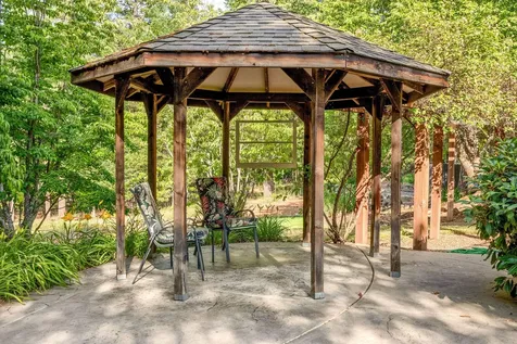 327 Whitestone Drive Grants Pass OR 97527