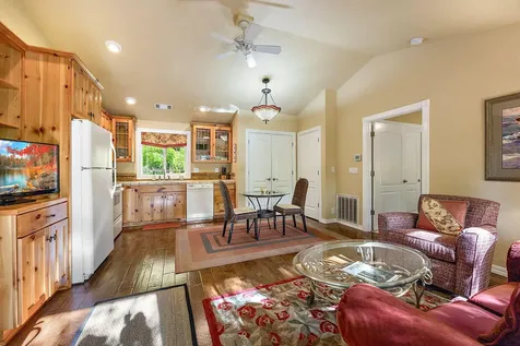 327 Whitestone Drive Grants Pass OR 97527