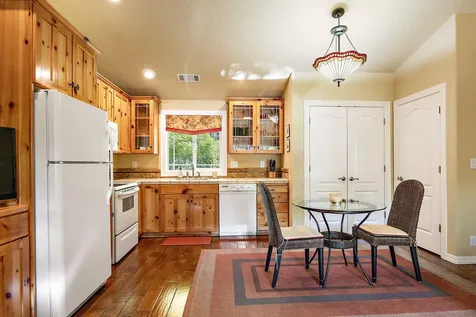 327 Whitestone Drive Grants Pass OR 97527