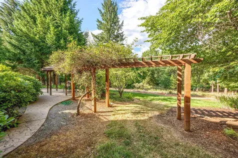 327 Whitestone Drive Grants Pass OR 97527