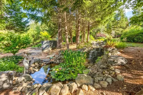 327 Whitestone Drive Grants Pass OR 97527