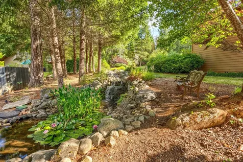327 Whitestone Drive Grants Pass OR 97527